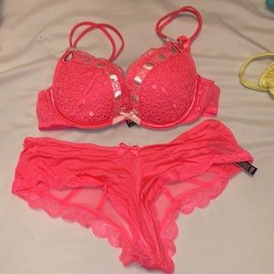 Womens Victoria’s Secret Limited Edition SexyLittle Things pushup bra&panty set